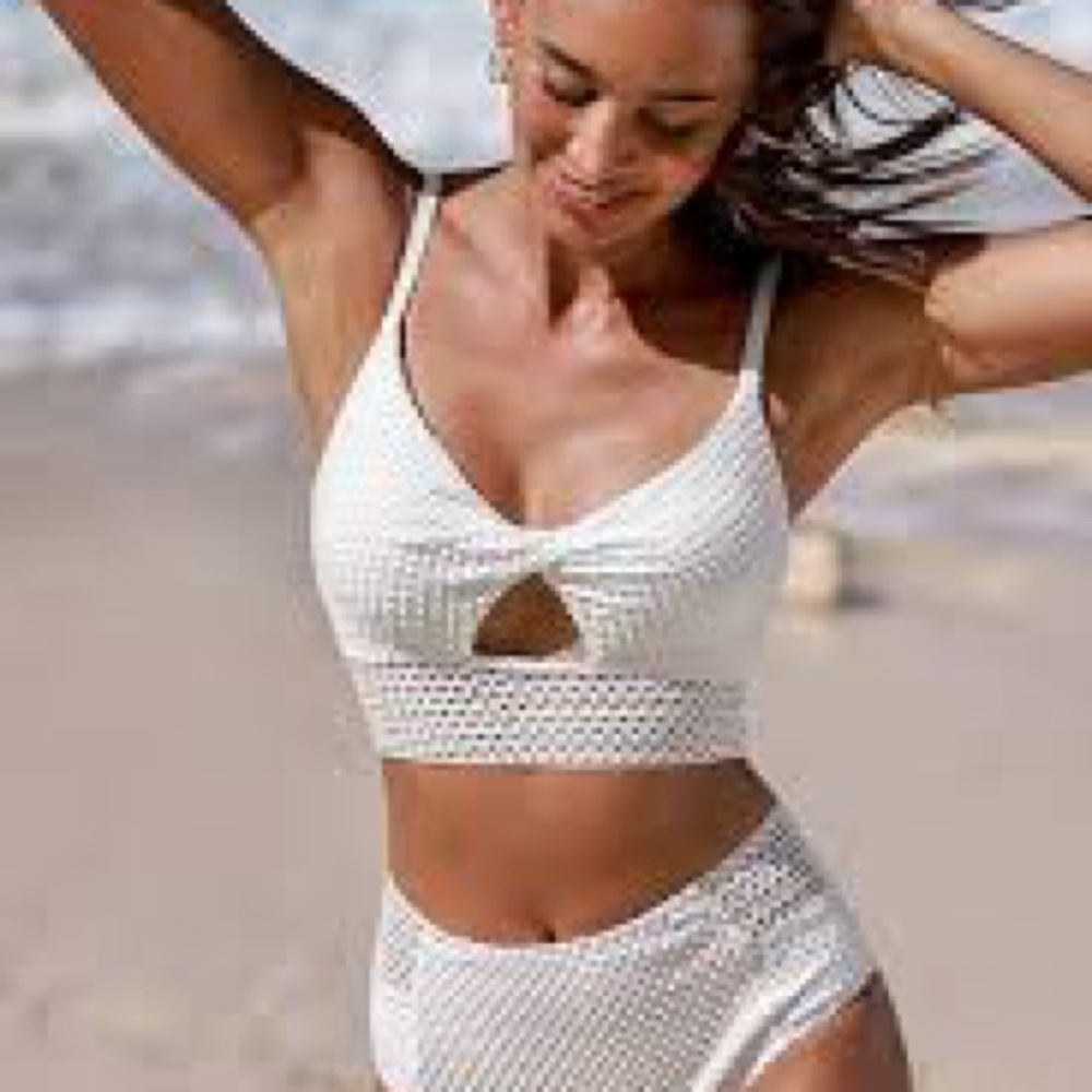 Cupshe White Twisted Bikini Top & High-Waisted Bottoms Set